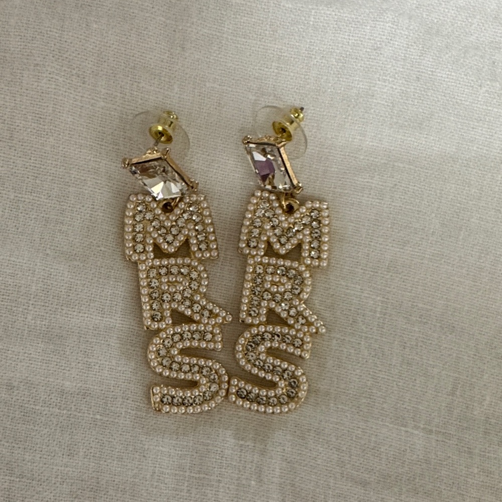 Elegant Gold 'MRS' Earrings